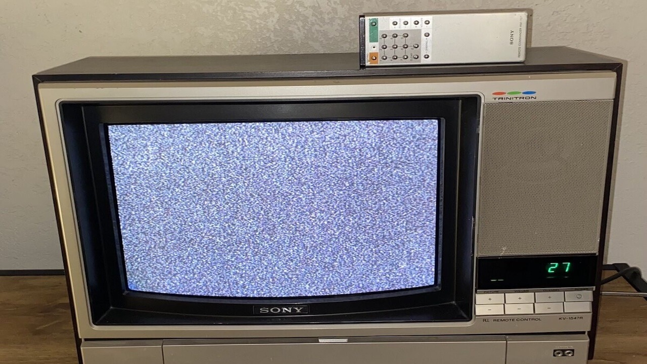 Color TV with Remote Control